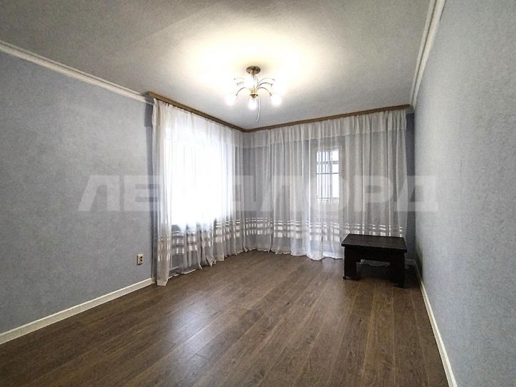 3-комн квартира Вятская улица, 53