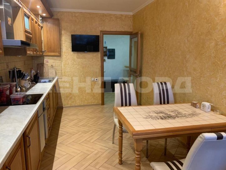 3-комн квартира проспект Королёва, 25Г
