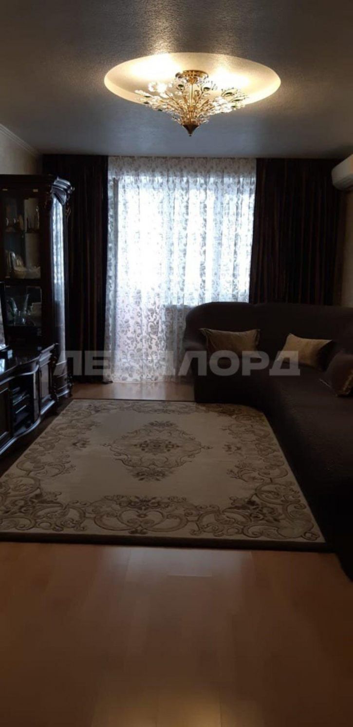 3-комн квартира проспект Королёва, 25Г