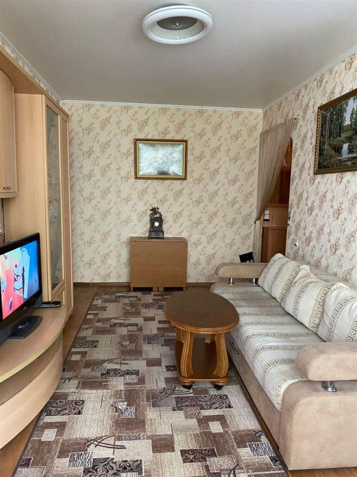 3-комн квартира ул Новаторов, д. 4