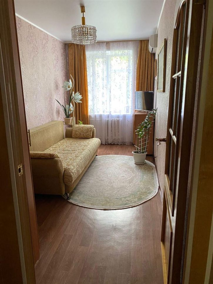 3-комн квартира ул Новаторов, д. 4