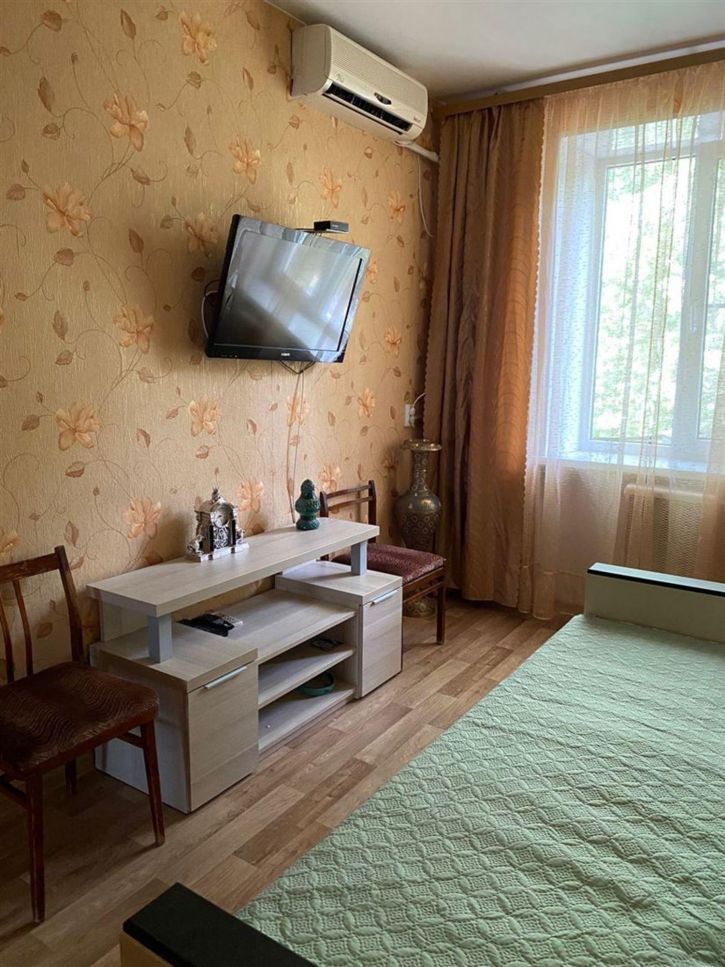 3-комн квартира ул Новаторов, д. 4