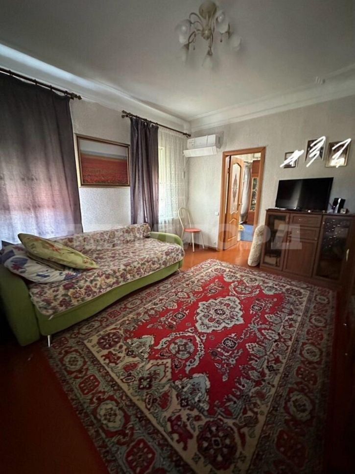 2-комн квартира улица 25-я Линия, 28