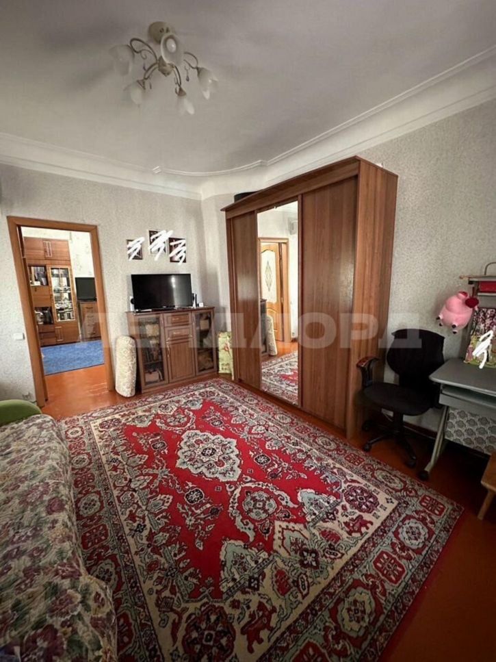2-комн квартира улица 25-я Линия, 28