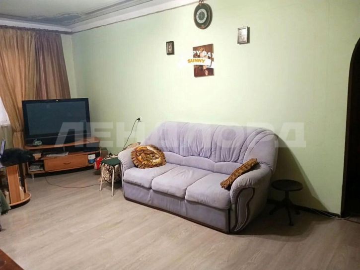 3-комн квартира улица Думенко, 1/1