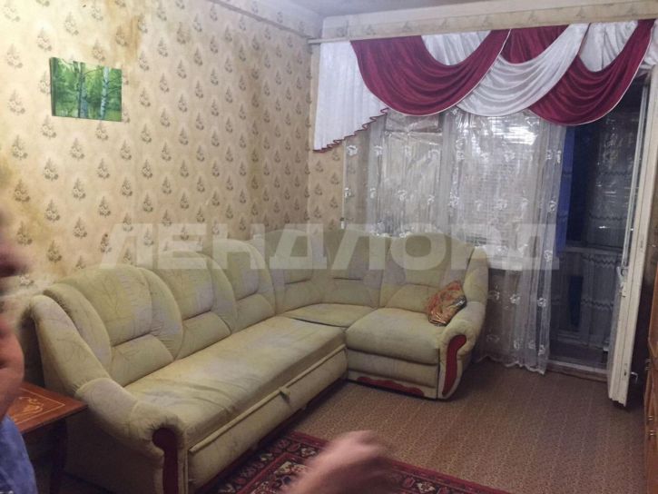 3-комн квартира улица Зорге, 12