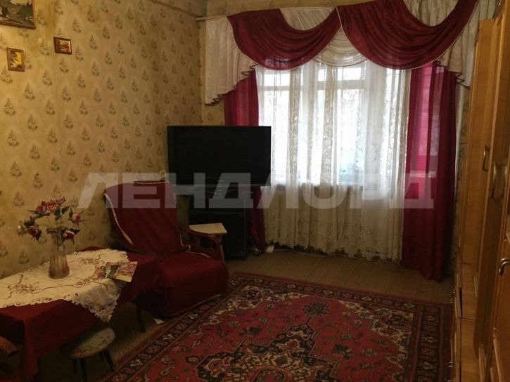 3-комн квартира улица Зорге, 12