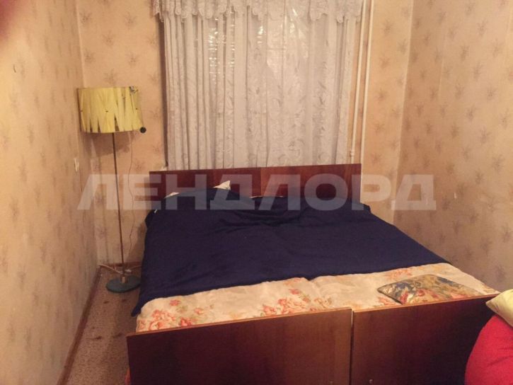 3-комн квартира улица Зорге, 12