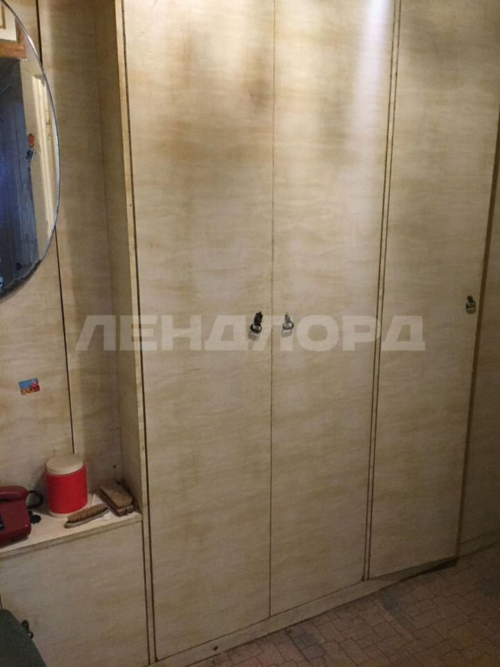 3-комн квартира улица Зорге, 12