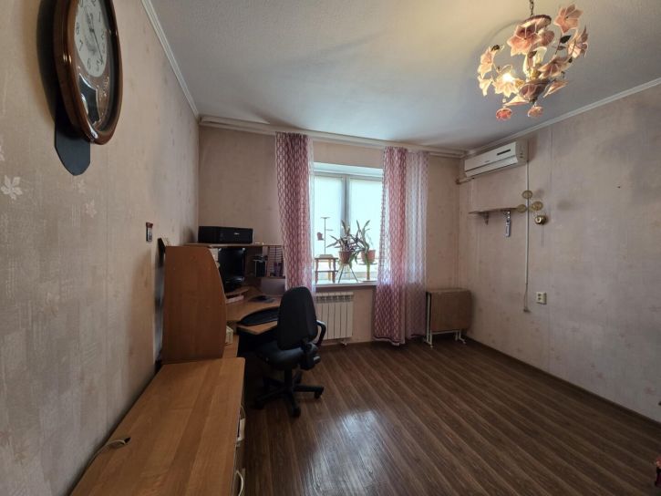 2-комн квартира Малиновского ул., 44