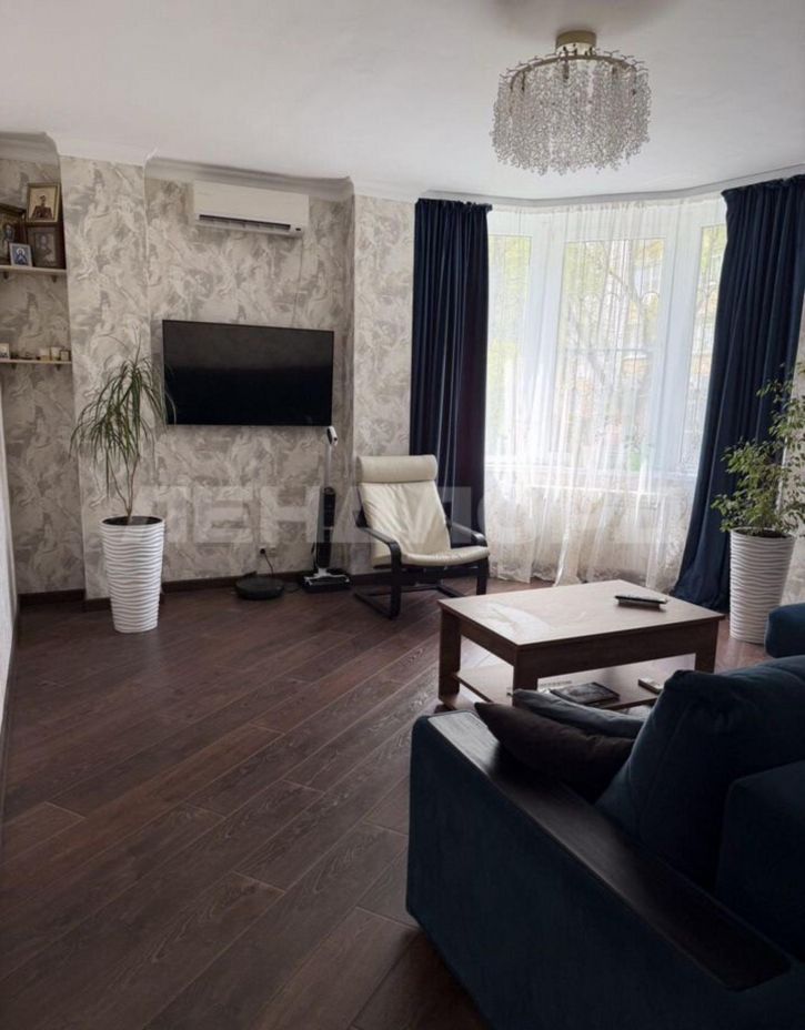 3-комн квартира проспект Королёва, 18Б