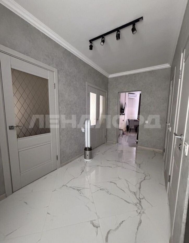 3-комн квартира проспект Королёва, 18Б