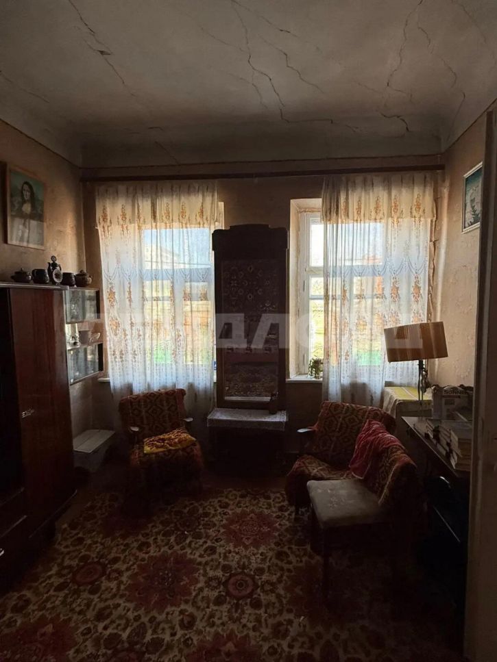 2-комн квартира улица 18-я Линия, 64