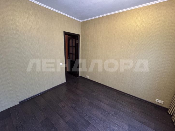 3-комн квартира проспект Космонавтов, 41/2