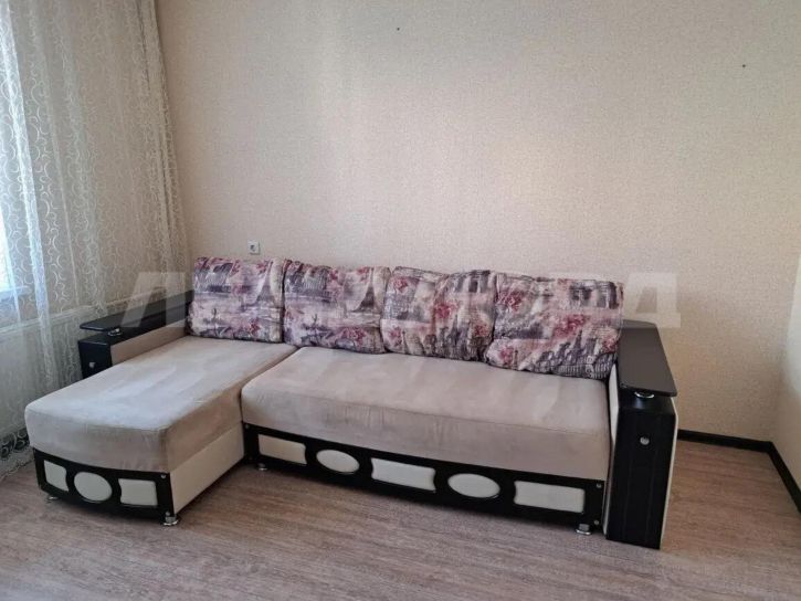 2-комн квартира улица Александра Печерского, 3