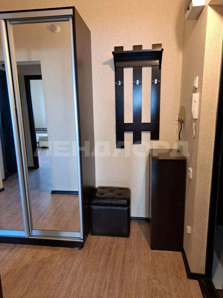 2-комн квартира улица Александра Печерского, 3