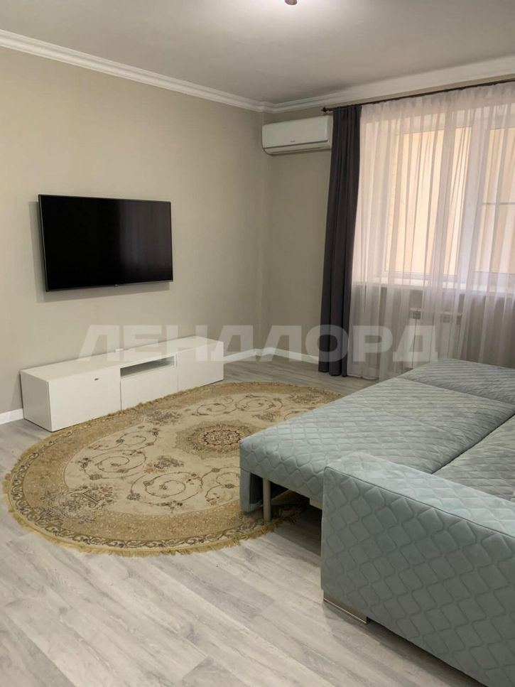 2-комн квартира проспект Королёва, 2/3
