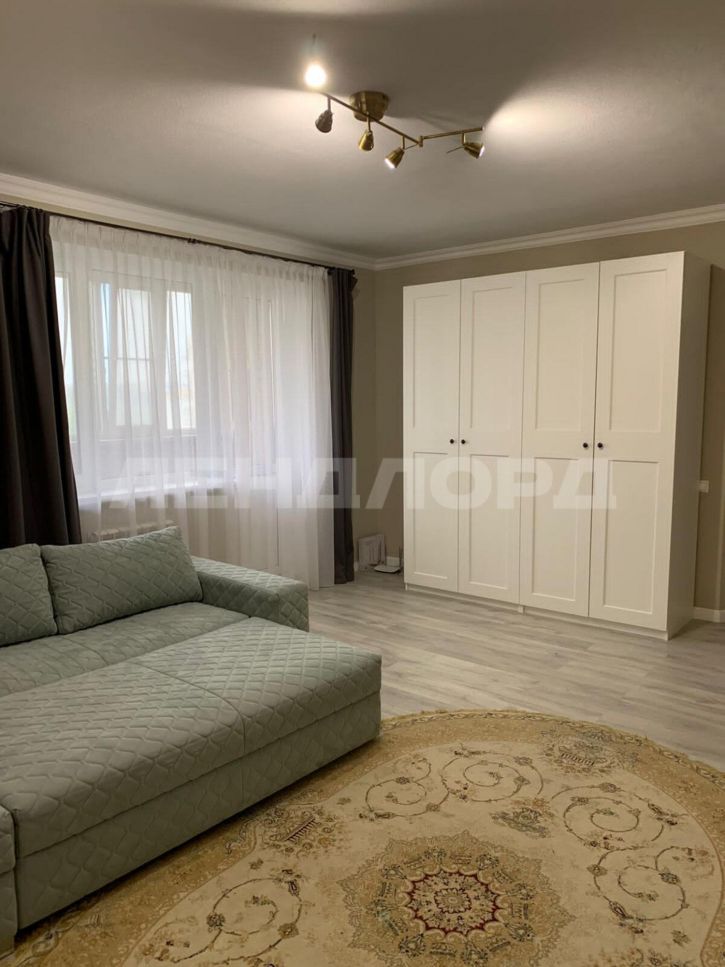 2-комн квартира проспект Королёва, 2/3