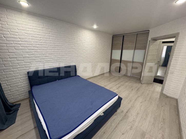 1-комн квартира улица Платона Кляты, 5