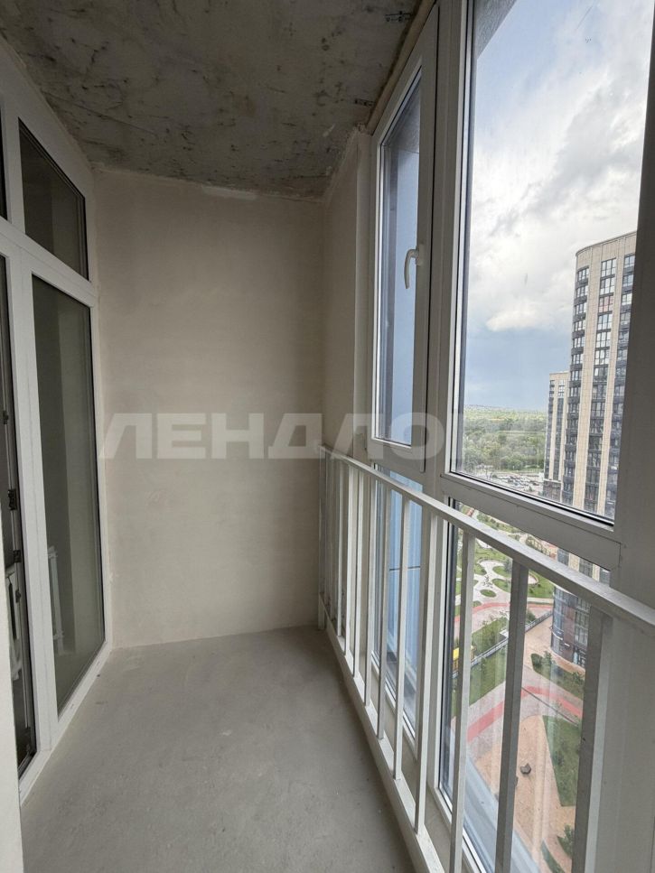 2-комн квартира улица Бориса Слюсаря, 23с1