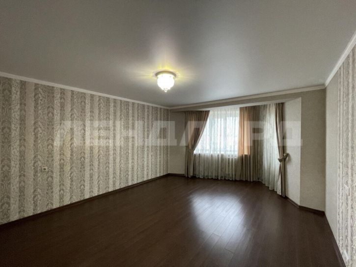 3-комн квартира улица Ерёменко, 87/3