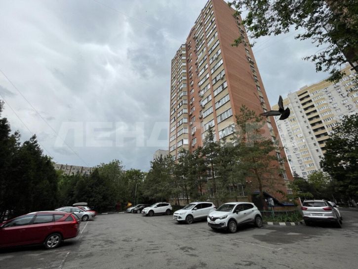 3-комн квартира улица Ерёменко, 87/3