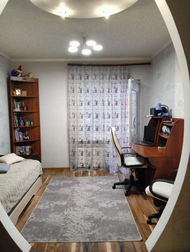 3-комн квартира Петрашевского ул., 41