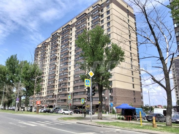 2-комн квартира улица Оганова, 20с3