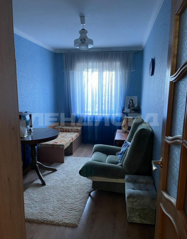 3-комн квартира улица Ларина, 15/2