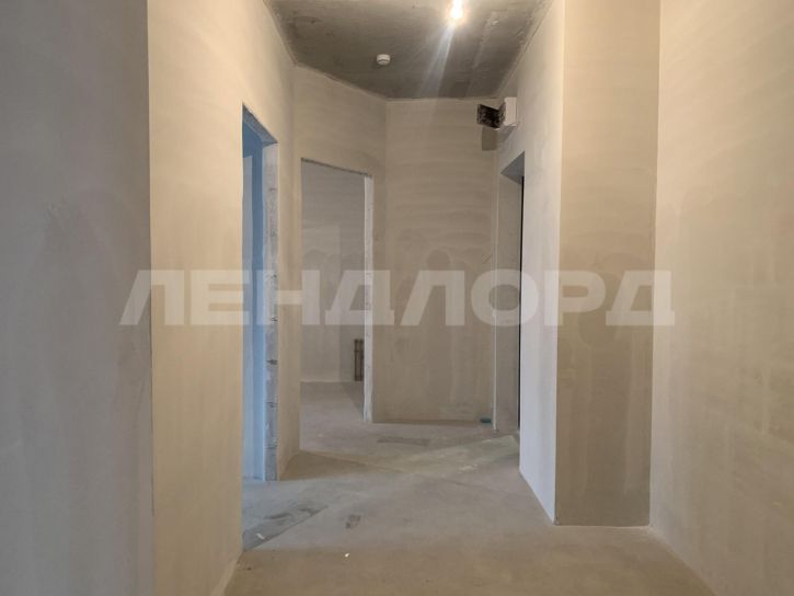 3-комн квартира улица Бориса Слюсаря, 15с1