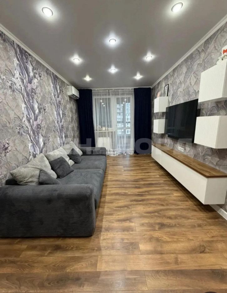 2-комн квартира улица Шеболдаева, 95с1