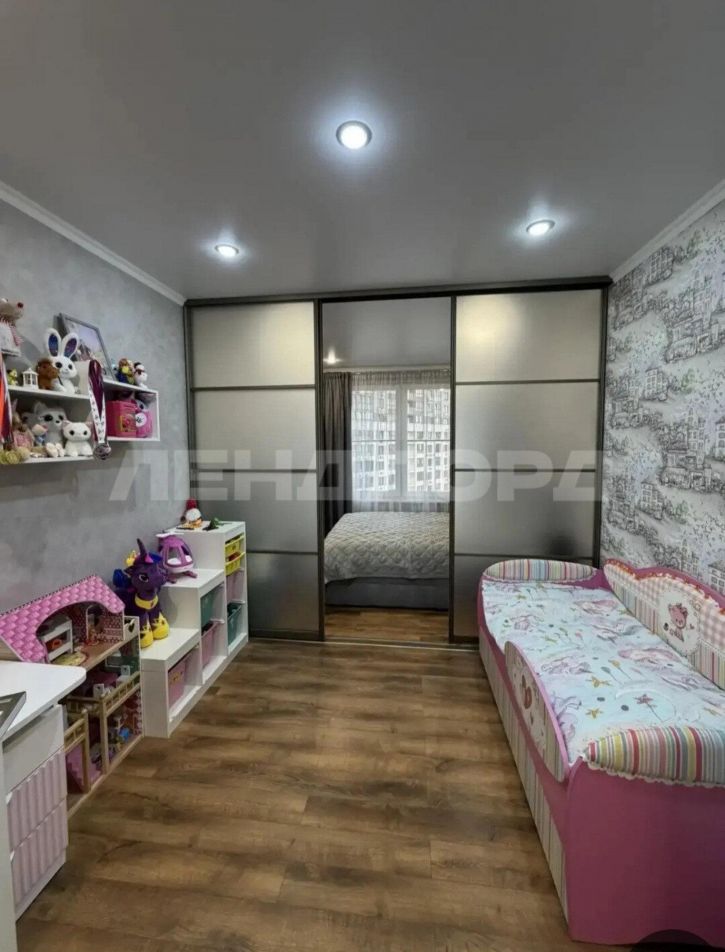 2-комн квартира улица Шеболдаева, 95с1