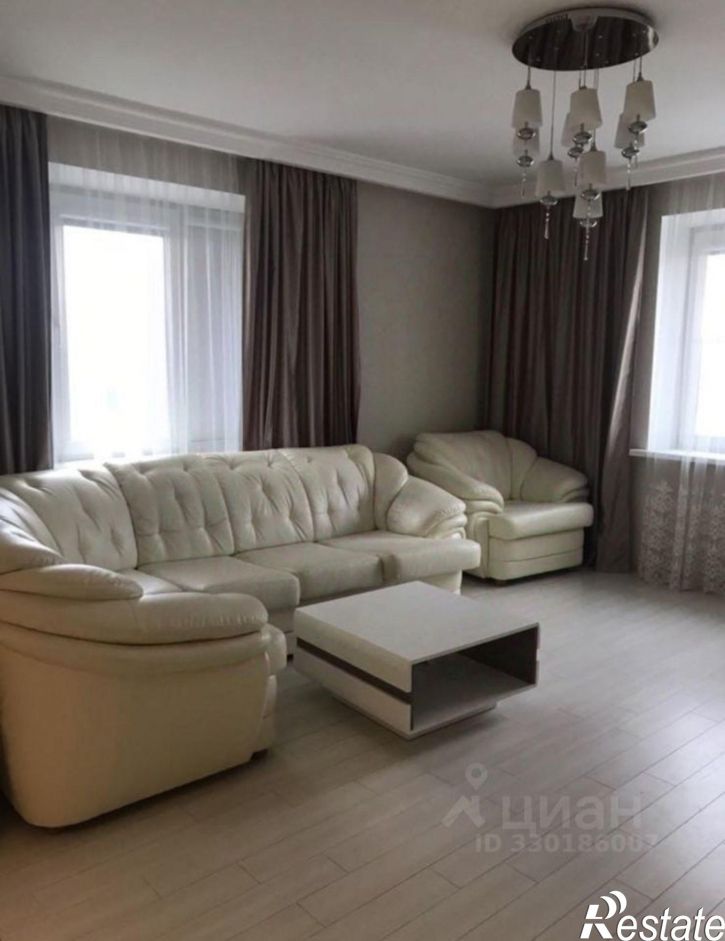3-комн квартира улица Евдокимова, 37Г,  д. 37Г