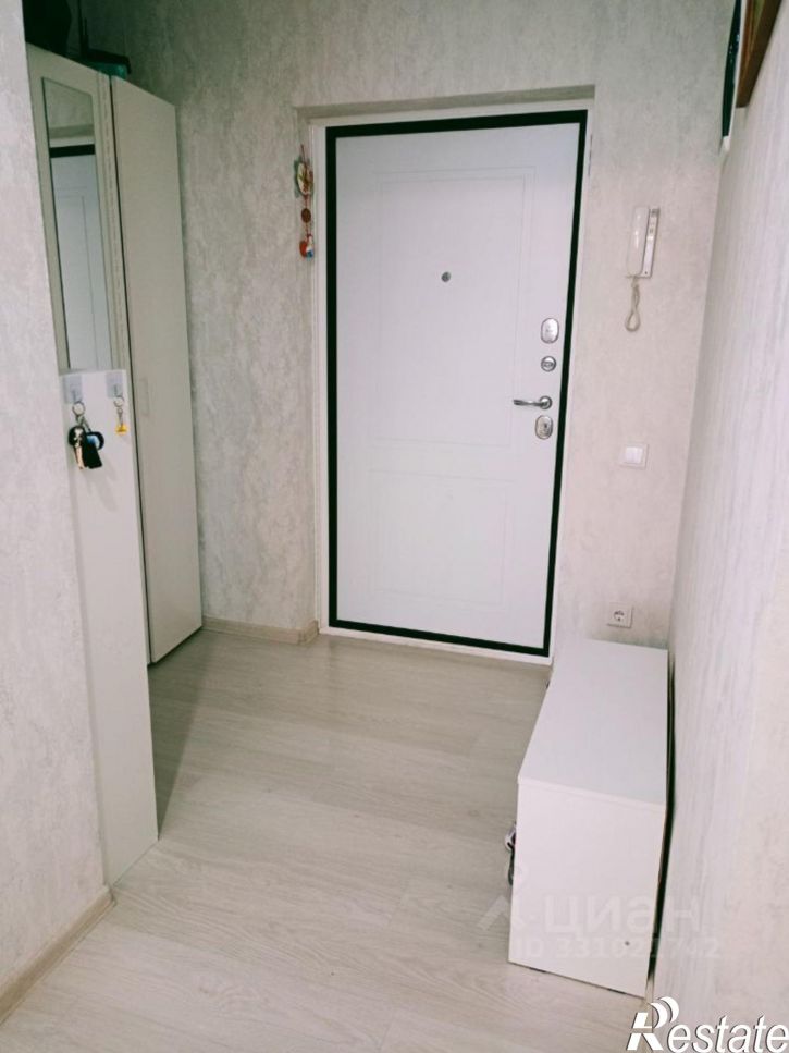 3-комн квартира улица Ларина, 45 с6,  д. 45 с6