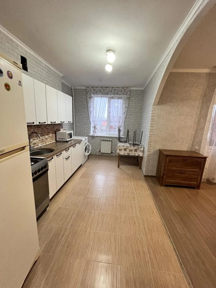 2-комн квартира Боряна ул., 20