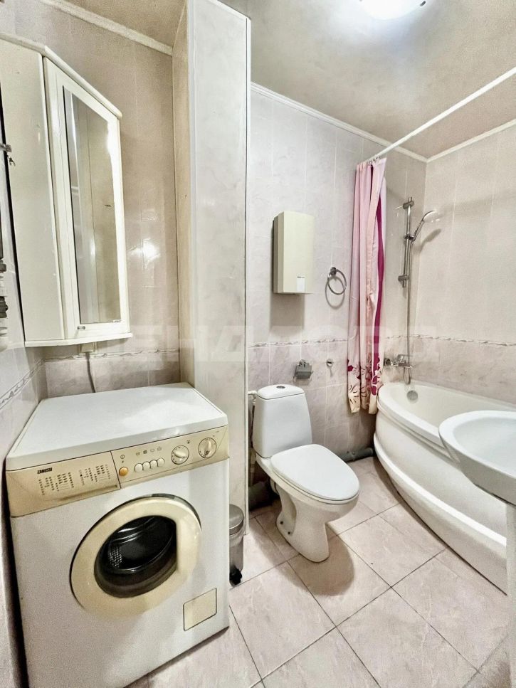 3-комн квартира улица Зорге, 37/1