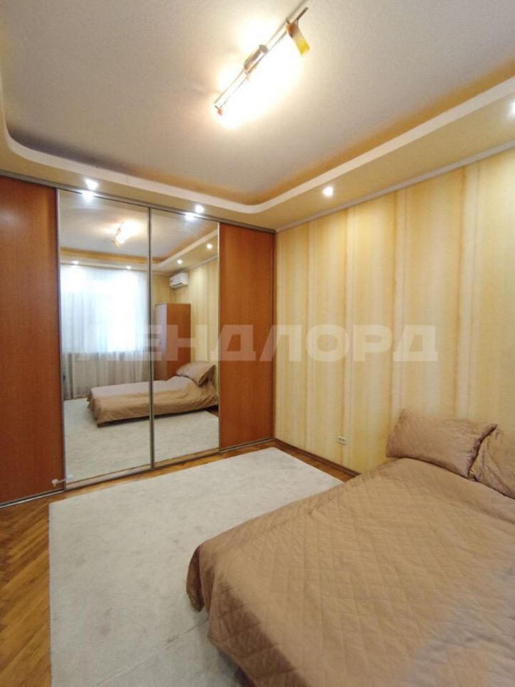 2-комн квартира Соборный переулок, 45
