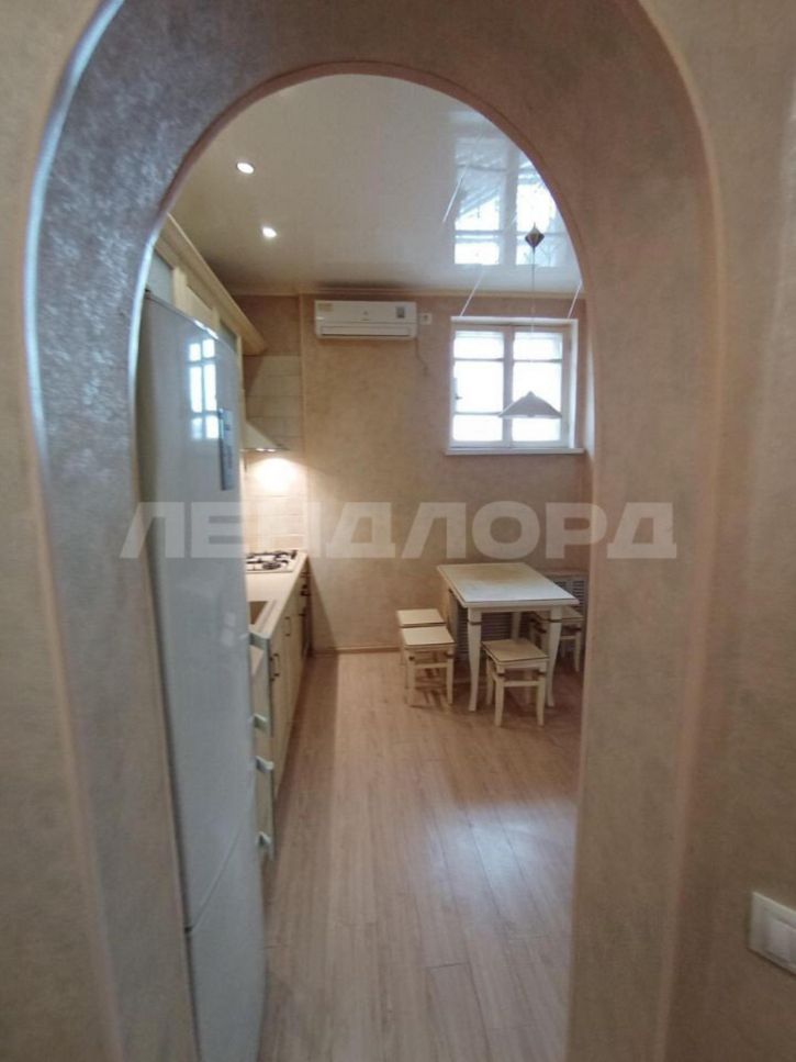 2-комн квартира Соборный переулок, 45