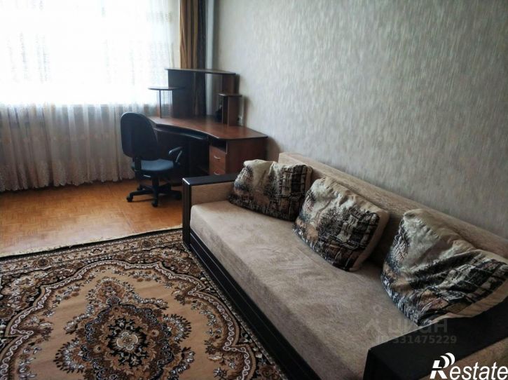 Комната б-р Комарова, 4/2,  д. 4/2