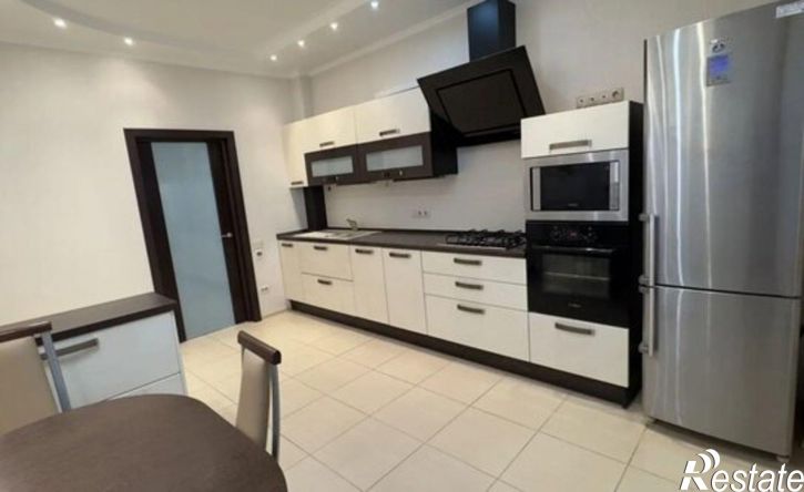 2-комн квартира Сказочная улица, 42,  д. 42