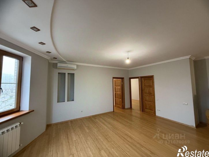 3-комн квартира улица 339-й Стрелковой Дивизии, 12Д,  д. 12Д