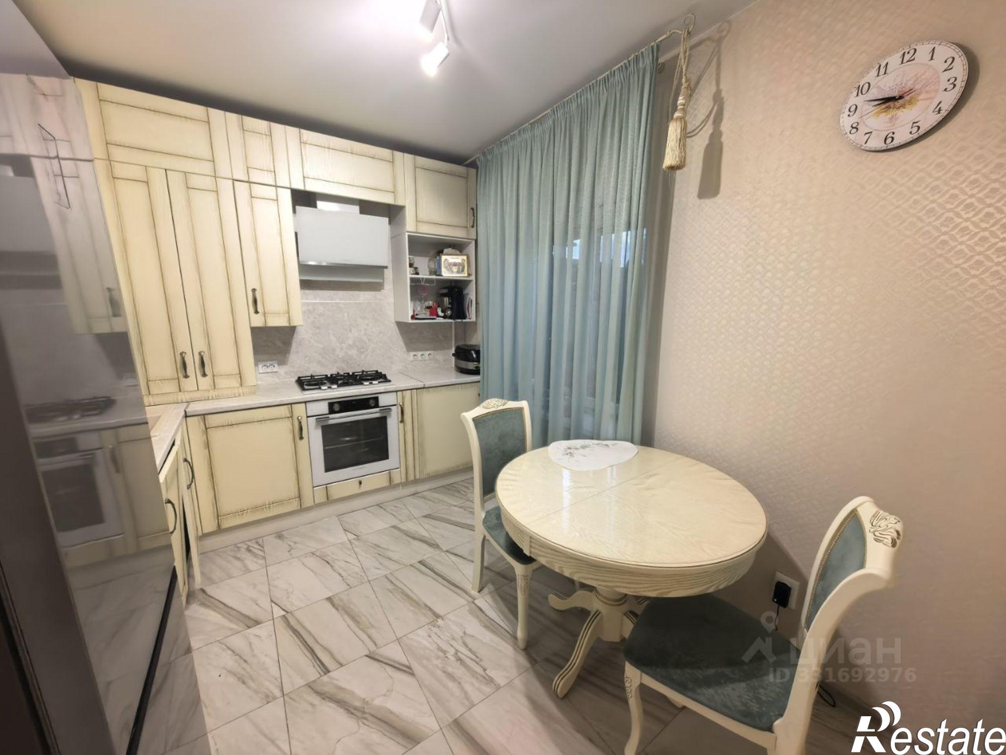 Купить дачу, дом, коттедж за 8 600 000 рублей на ул Васильковая, 1