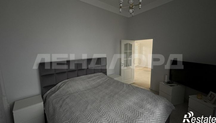 3-комн квартира проспект Соколова, 33/135