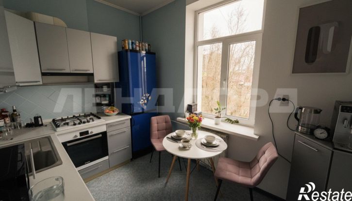 3-комн квартира проспект Соколова, 33/135