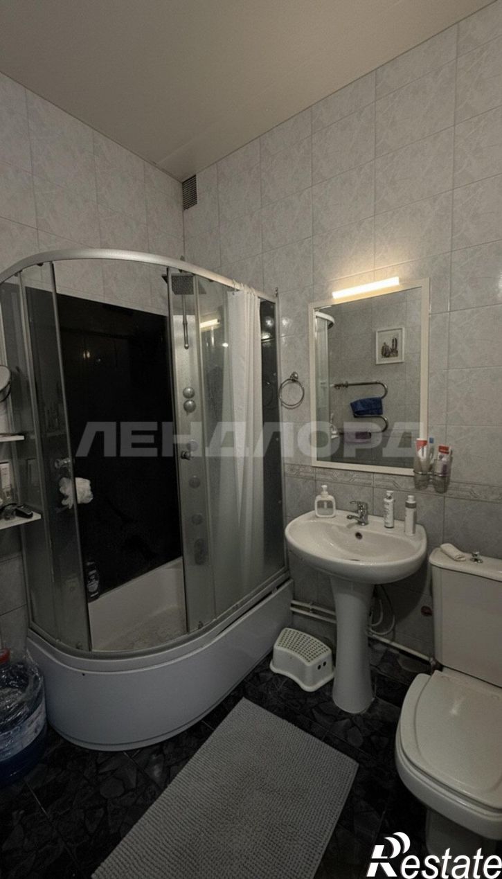 3-комн квартира проспект Соколова, 33/135