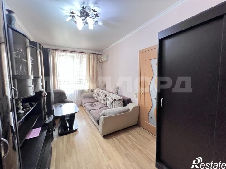 2-комн квартира улица 4-я Линия, 52