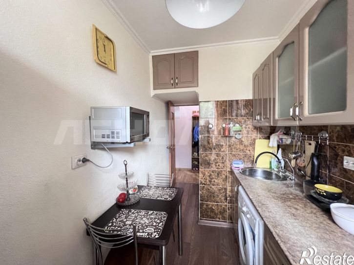 2-комн квартира улица 4-я Линия, 52