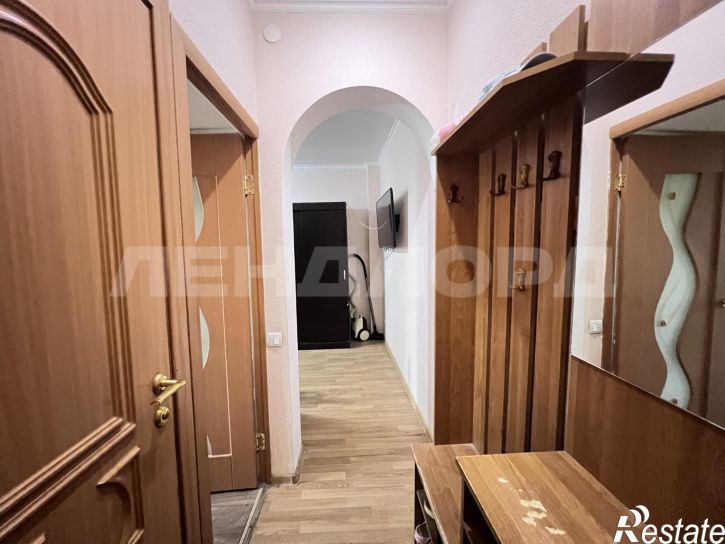 2-комн квартира улица 4-я Линия, 52