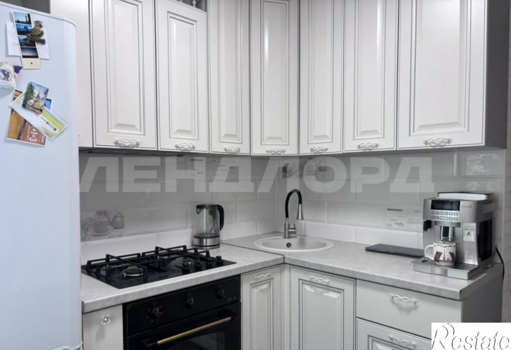 3-комн квартира улица Добровольского, 12