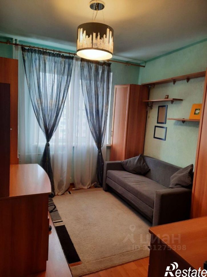 3-комн квартира б-р Комарова, 14,  д. 14
